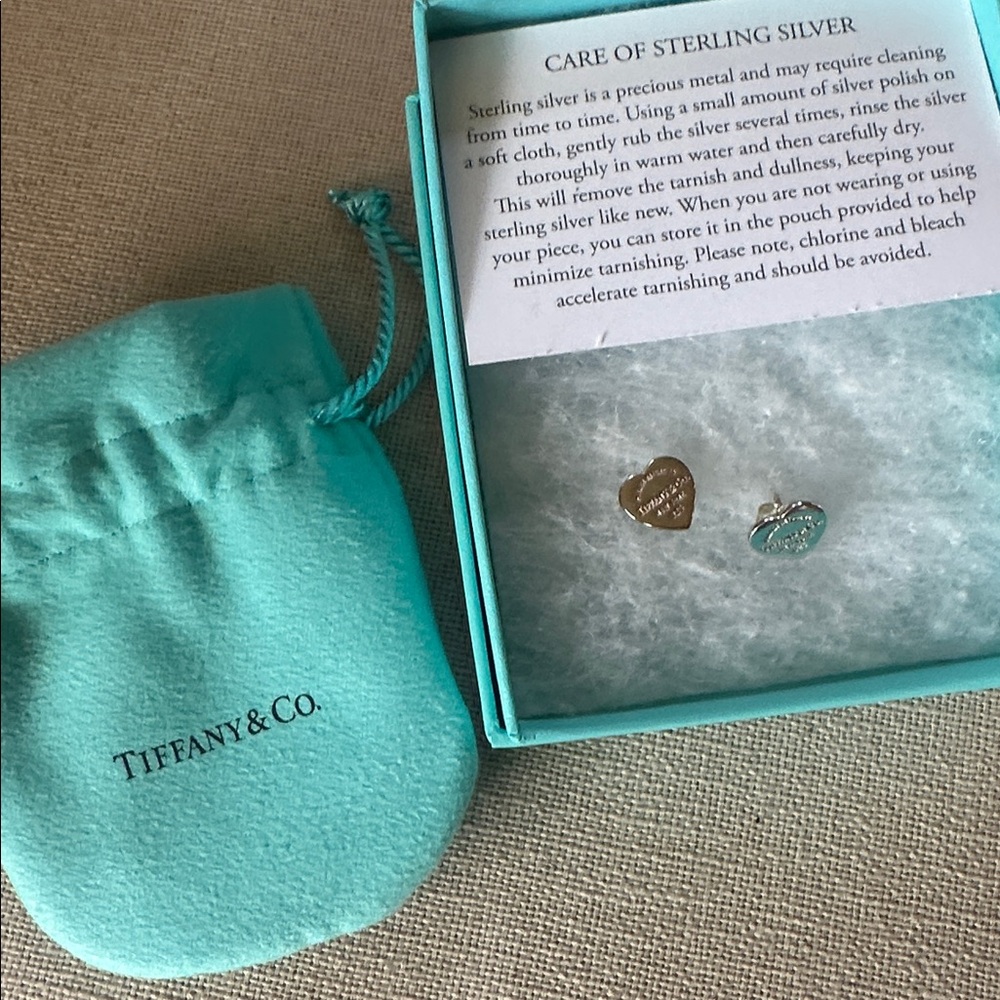 Tiffany & Co. Silver Heart Tag Earrings - Picture 3 of 6